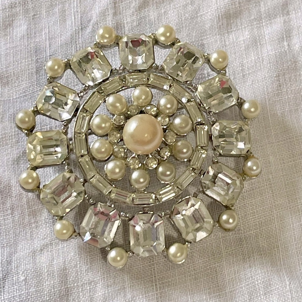 Vintage Wiesner Pearl and Crystal Brooch